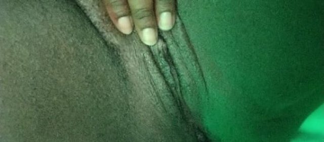 hmu seriously inquiries only don't waste my time or im chargein U a fine my time I won't waste your time - 1