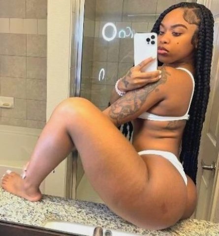 freakyyGurl - 1