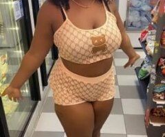 HEY NEW IN TOWN💕LET ME PUT MY BIG BUTT ON YOU LETS HAVE SOME FUN💕💦💦 - Image 2