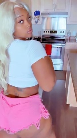 Dominican girl needing maintenance and picky - 1