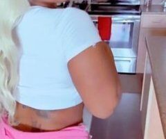Minneapolis / St. Paul escorts - Dominican girl needing maintenance and picky
