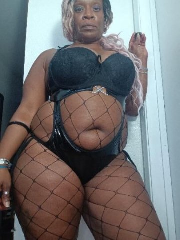 Attention; I'm here to suck yo dick - 1
