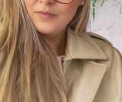 North Bay escorts - New in Town Three Days only available in call out call car fun for now