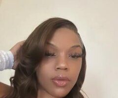 Wenatchee escorts - Small Petite Carmel bombshell
