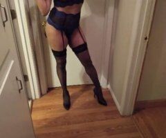 Saturday party and play time with Zoey the green eyed Goddess🥰🥰 - Image 12