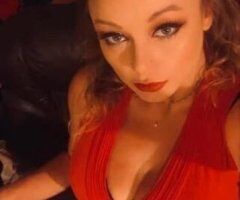 thick titties, perfect ass and shaped like an hour glass - Image 2