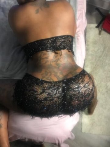 WET PUSSY WEDNESDAY !!! ME AND MY GIRLS RUN WED - 1