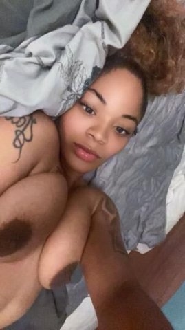 Your Fav Lightskin Honey Suckle P*ssy🤤😛 - 1