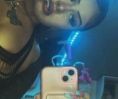 CURVY SLIM LATINA MAMI👀👅💦 - Image 2