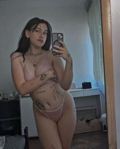QUEEN AVAILABLE CUM TRY ME - 1