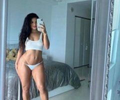 Gorgeous Bombshell **** SATISFACTION GUARANTEED - Image 3