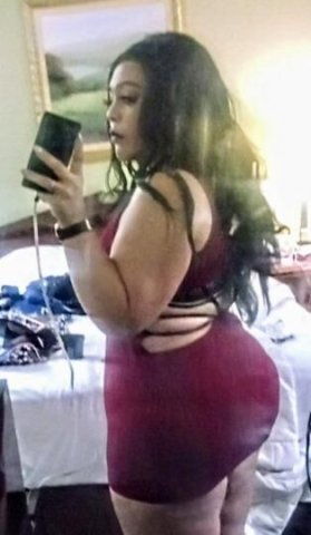 Discrete Wet Redbone pussy here for you daddy 😜😍💙 - 1
