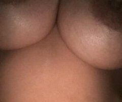 NEW • GIRL • IN • TOWN - Image 2