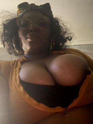 party and play with mrs buns of fun - 1