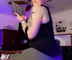 💋🍒CANT MISS THIS SWEET TREAT🧁🍭 - Image 1