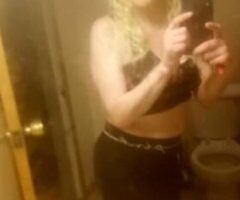Rockford escorts - 💋 Dakota loves to play 👅 2 girl special today 👅