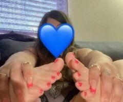 white girl with a grip 🩷 - Image 4