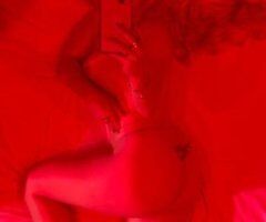 laura - Image 4