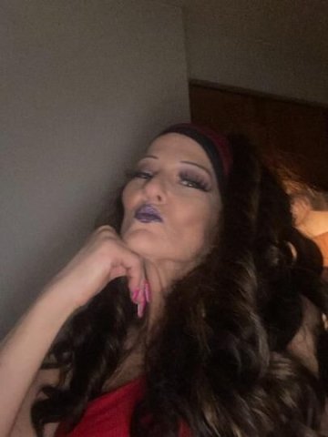 Fetishes, fantasies, event or companion are my specialties - 1