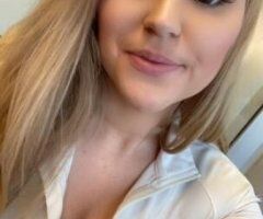Your favorite Milf; No deposit required - Image 4