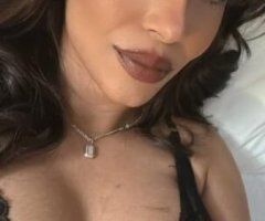 Palm Springs escorts - available in Hollywood
