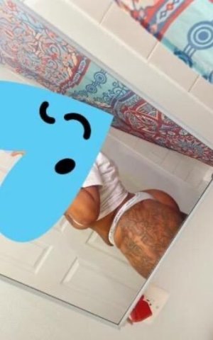 Thick Horny Wet Pussy Ebony 🍫💝InCalls Only 💕 - 1