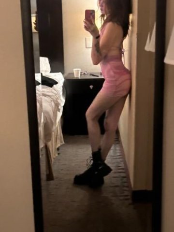 Slimthic natural redhead baddie - 1