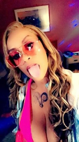 Hott Redbone Stallion ready to take you for a ride 😈 - 1