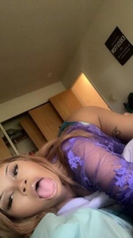 Your prettiest problem 👅😘 - 1