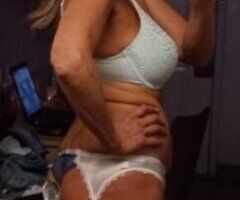 Show Low escorts - hey just got to chandler fot the nightThey say country girls do it better