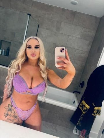 ✨❄ Busty Upscale Barbie ❄✨ - 1