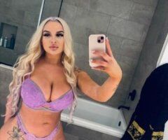 ✨❄ Busty Upscale Barbie ❄✨ - Image 1