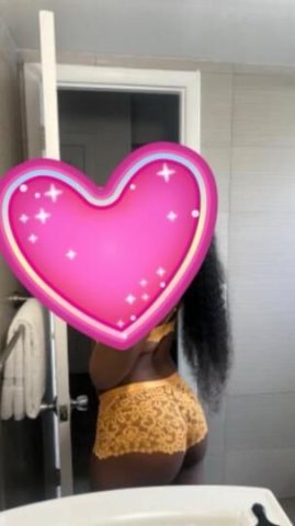 Slim thick carmel skin 😋 😍 🤪 - 1