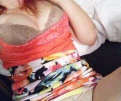 Tri-Cities escorts - It's getting HOT🥵 out here! So take off all my clothes!🤭