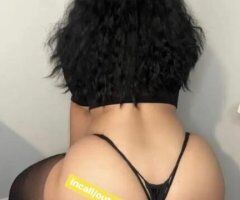2 Baddies 🌹 available now 🤩🤩 tight 💦🐈 Thoat Baby - Image 3