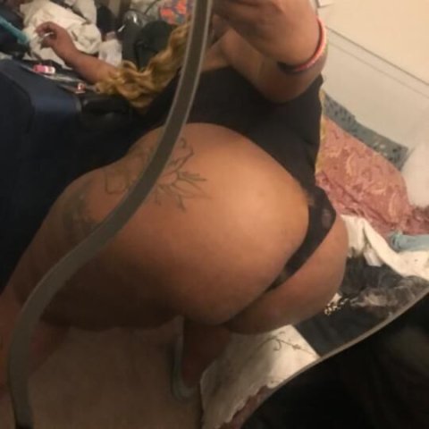ThickAssShar - 1