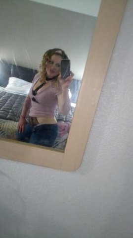 hey guys it's ur sexy bootylicious white girl nikki luv - 1