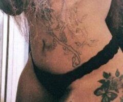 Carplay and Outcalls Available Now in Barstow babe 🥰I squirt and I speak Greek baby 🍑 - Image 1