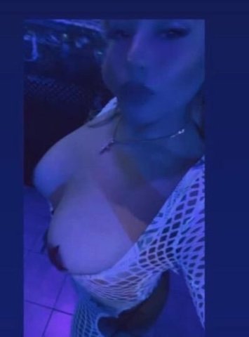 delicious eye candy outcalls only available now papi - 1