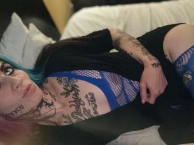 SQUIRT QUEEN ILL WORK WITH YOUR BUDGET - 1