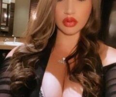 San Luis Obispo escorts - Natural Curvy Beauty