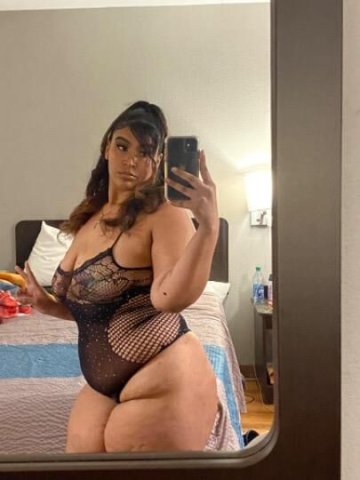 EXOTIC THICK GIRL WANTS 🍆🍆💦 - 1