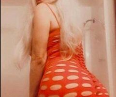 the bubbly busty blonde - Image 9