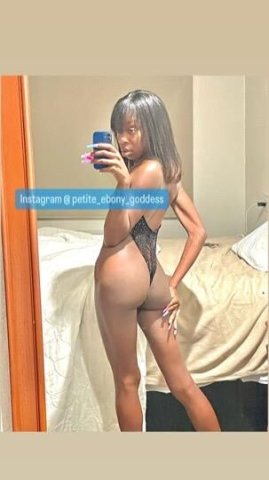 Book Me 4 All Night 😍 Juicy Lips 💋 Nice Kitty 💦 - 1