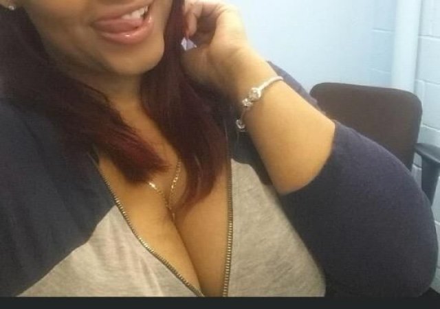 hola amore llamame soy dominicana y rica horny lil freak - 1