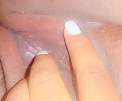 Flint escorts - Incall special call me/2 girls if wanted