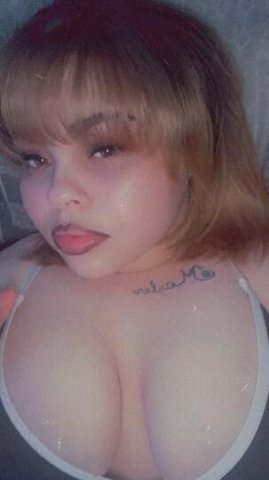 Curvy Busty Red Bone Babe - 1