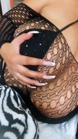 Gorgeous Mixed Curvy Bombshell Big Tittys and Big Ass 🍒🍑💦 - 1