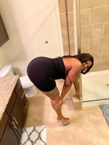 100%real !! BIG BOOty GODESS! HURRY over BACK IN TOWN! - 1
