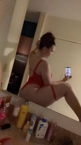Thick and light skinned😘 - 1